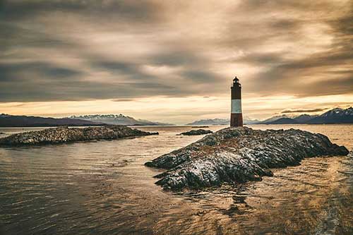 關(guān)于女兒成長(zhǎng)的文案